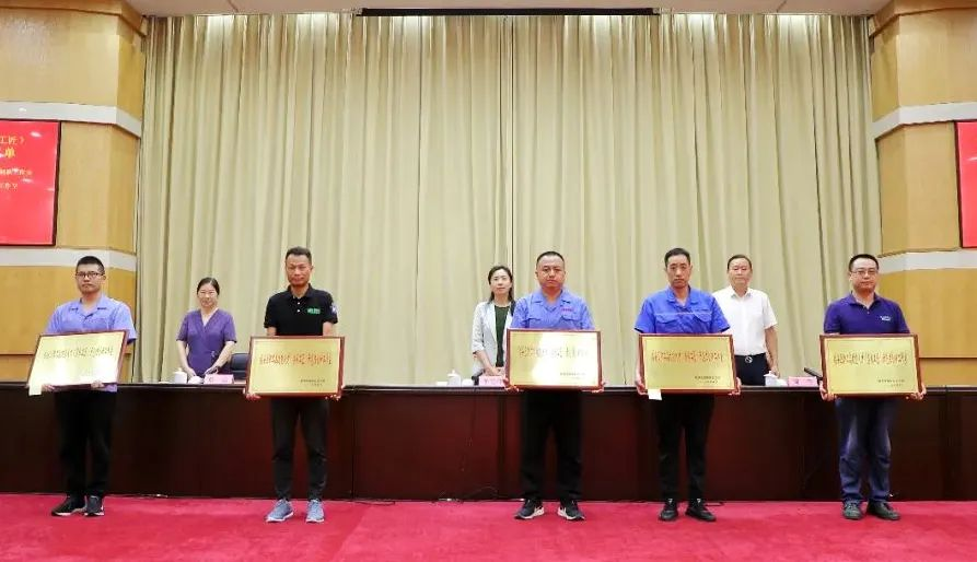 灯塔式人物丨技能大师郎冠军，照亮PA视讯游戏高压事业